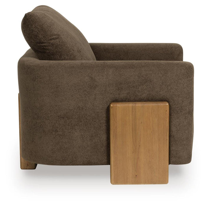 Dairlett Accent Chair