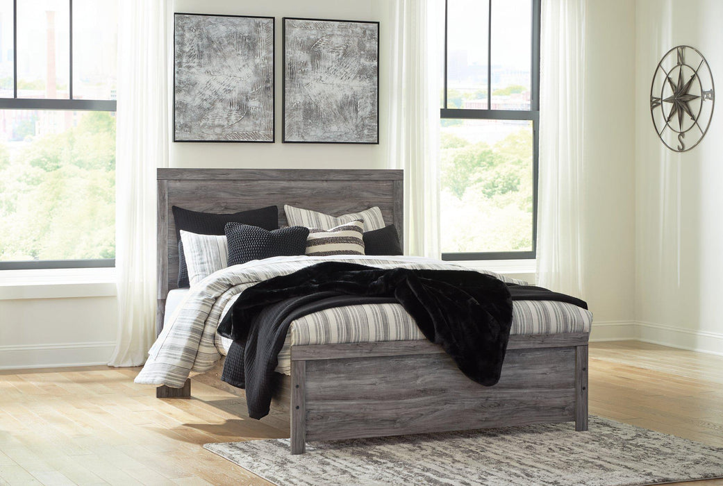 Bronyan Dark Gray Queen Panel Bed