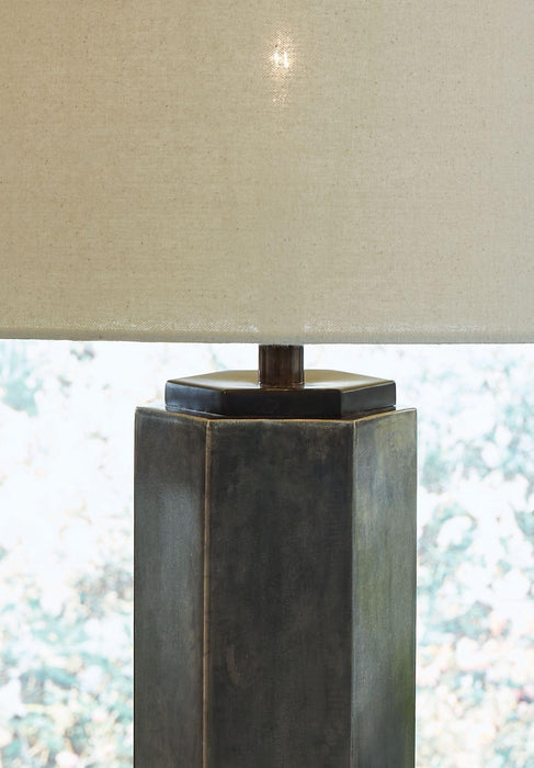 Dirkton - Metal Table Lamp (1/cn)