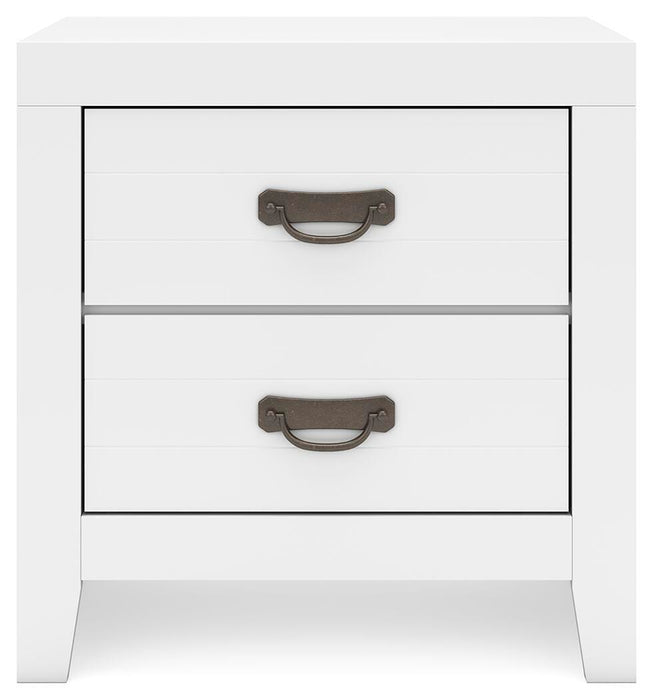 Binterglen Nightstand