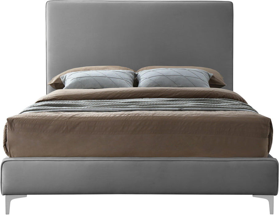 Geri Grey Velvet Full Bed