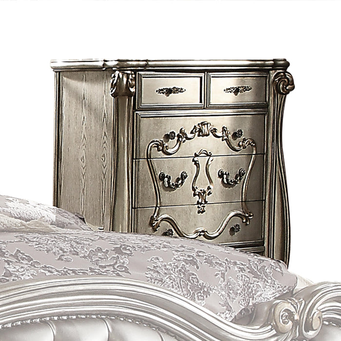 Versailles Antique Platinum Chest image