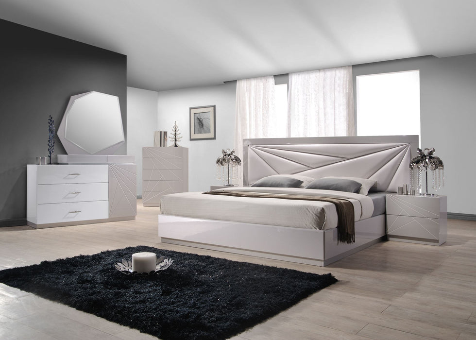 Florence White and Light Grey Lacquer Platform Bedroom Set